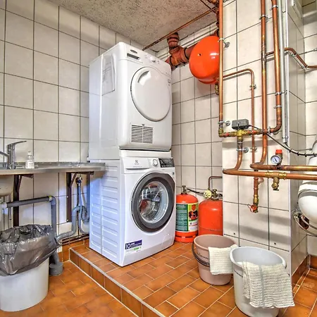 Proche Navettes - 14 Pers. - Fr-1-524-148
